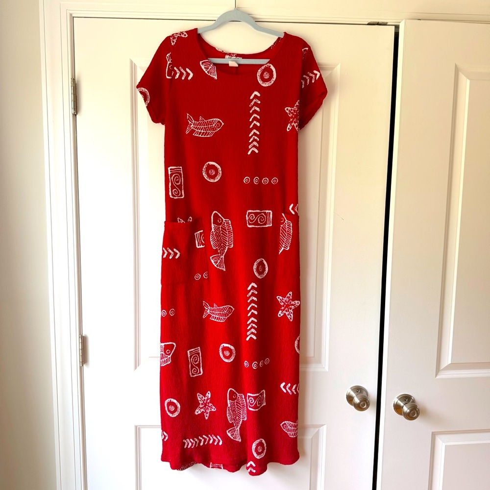 Vintage Red Vacation Resort Fish Maxi Dress, tagged size Medium, runs Large